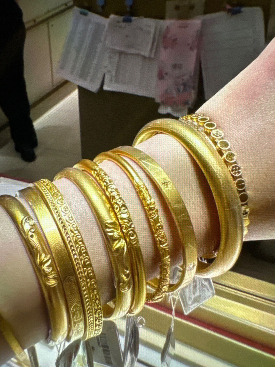 现货黄金多少钱一克(现在市场黄金多少钱一克)